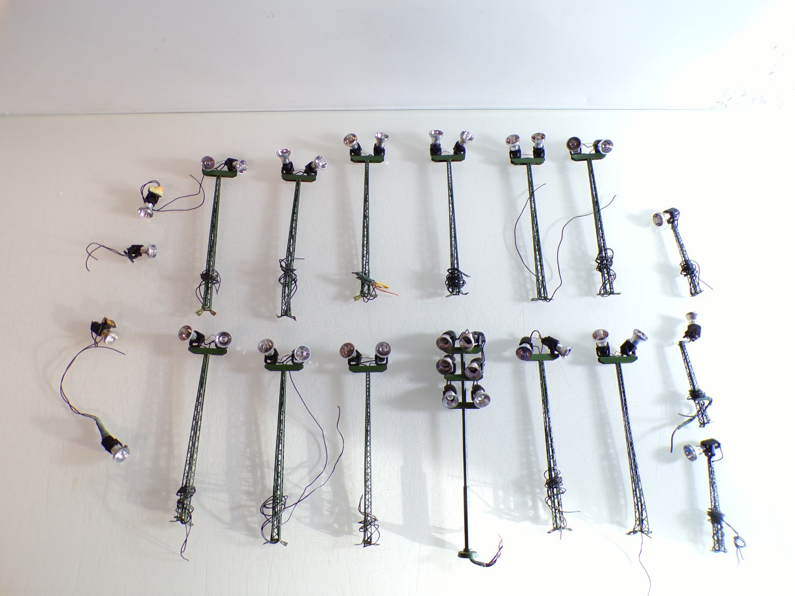 Brawa H0 Lampen Flutlichtmasten 19 tlg. aus Anlagenrückbau siehe Foto PK2189 o.