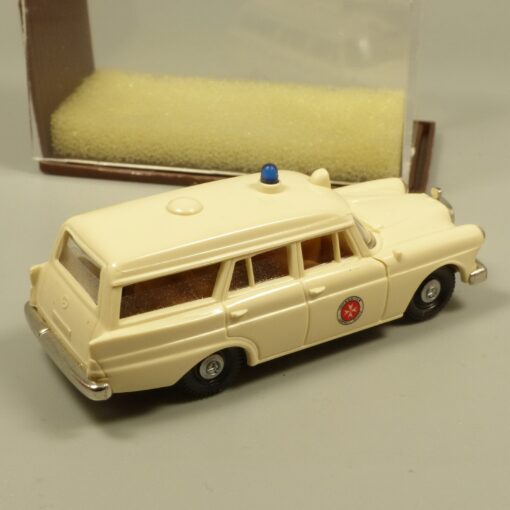 Brekina 1:87 1876 Mercedes Benz 190 Krankenwagen Johanniter in OVP EX6007 – Bild 3
