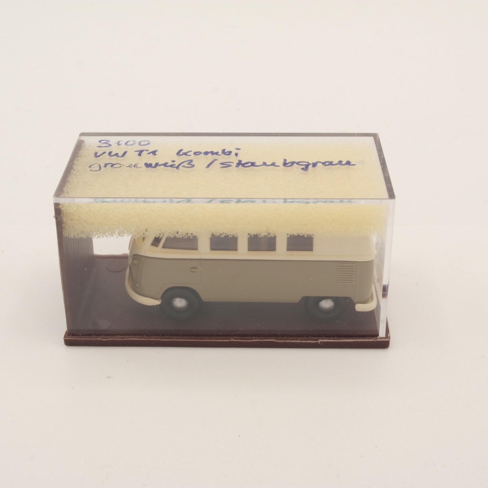 Brekina 1:87 3100 VW T1 Kombi grauweiss/silbergrau in OVP ER806 – Bild 3