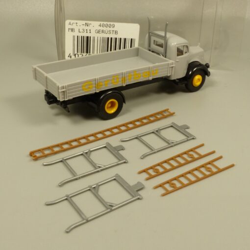 Brekina 1:87 40009 Mercedes L311 Pritschen-LKW Gerüstbau in OVP EX7217 – Bild 3