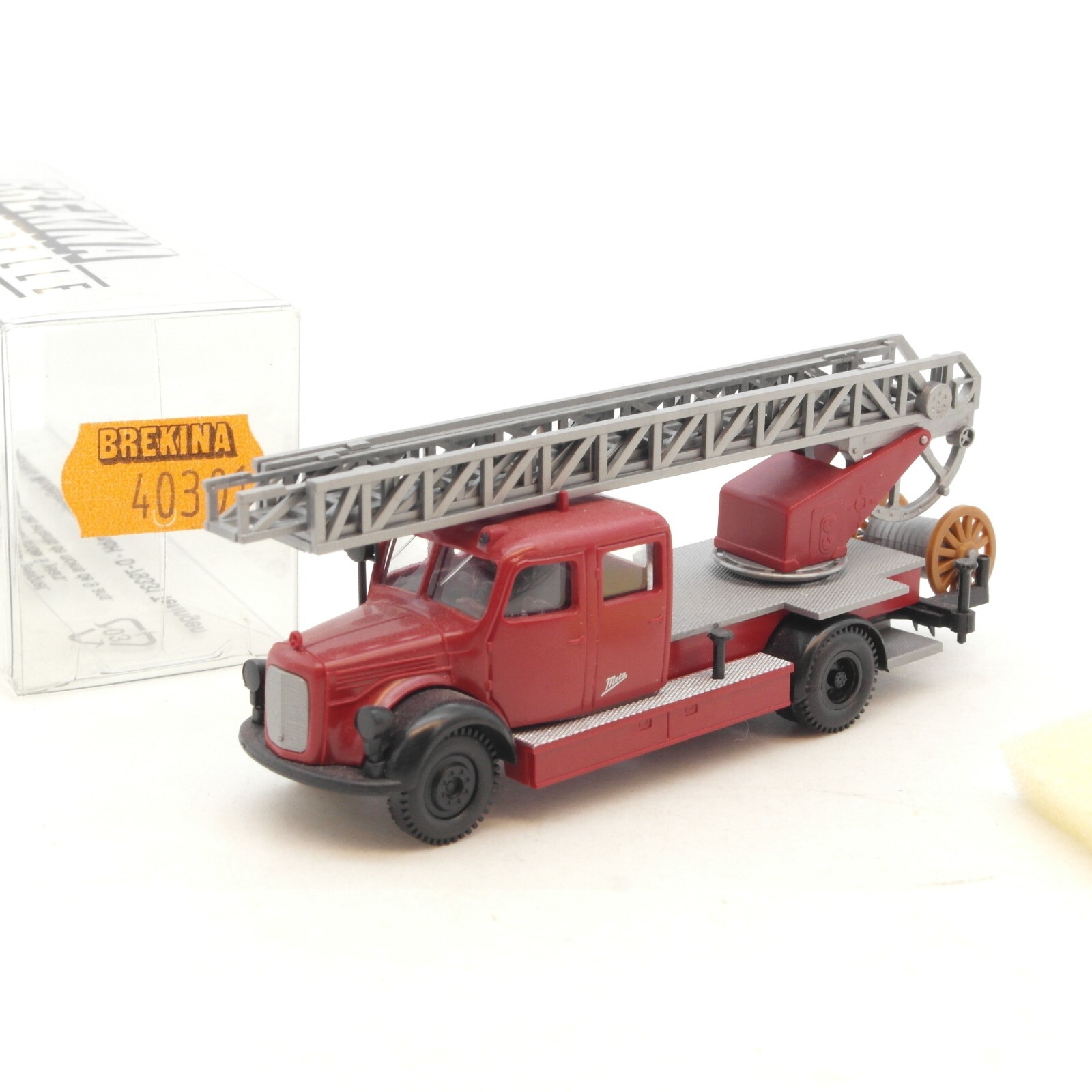 Brekina 1:87 40301 Mercedes 3500 Feuerwehr Drehleiter LF 25 in OVP RG47