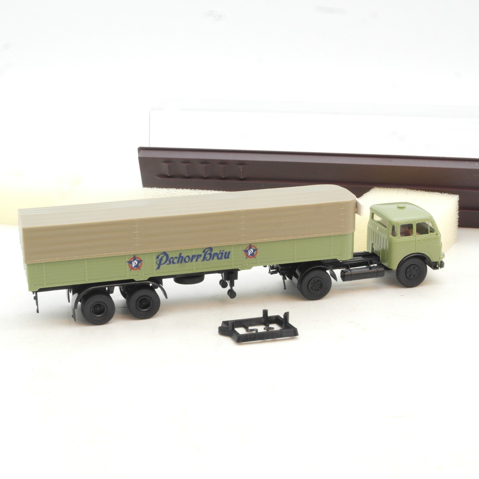 Brekina 1:87 78352 MAN Pausbacke Sattelzug Pschorr Bräu in OVP RG1355 – Bild 3