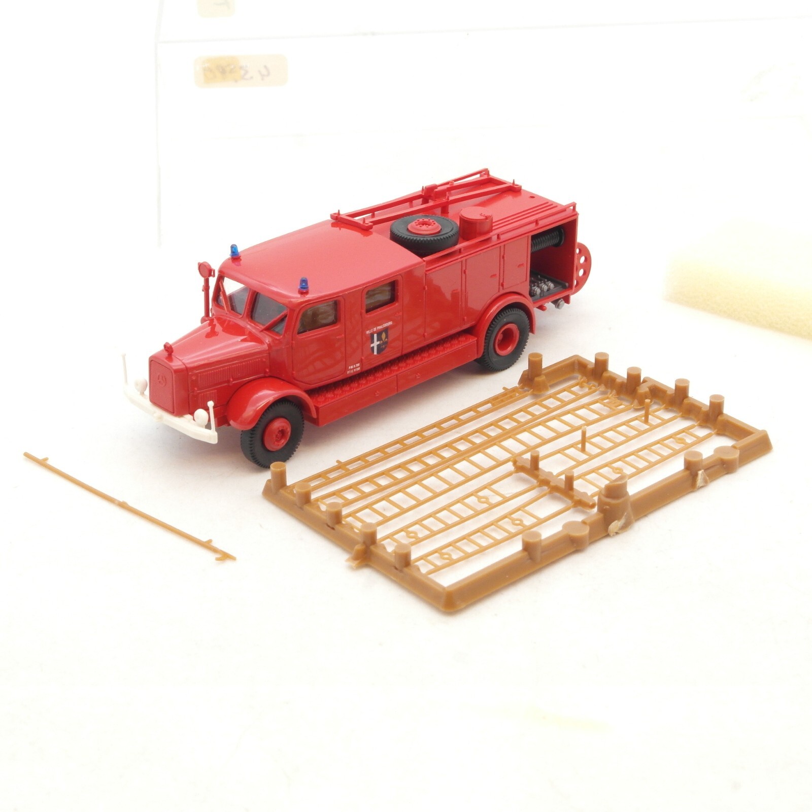 Brekina 1:87 MB L 4500 LF25 Pompiers Ville de Phalsbourg in OVP RG177