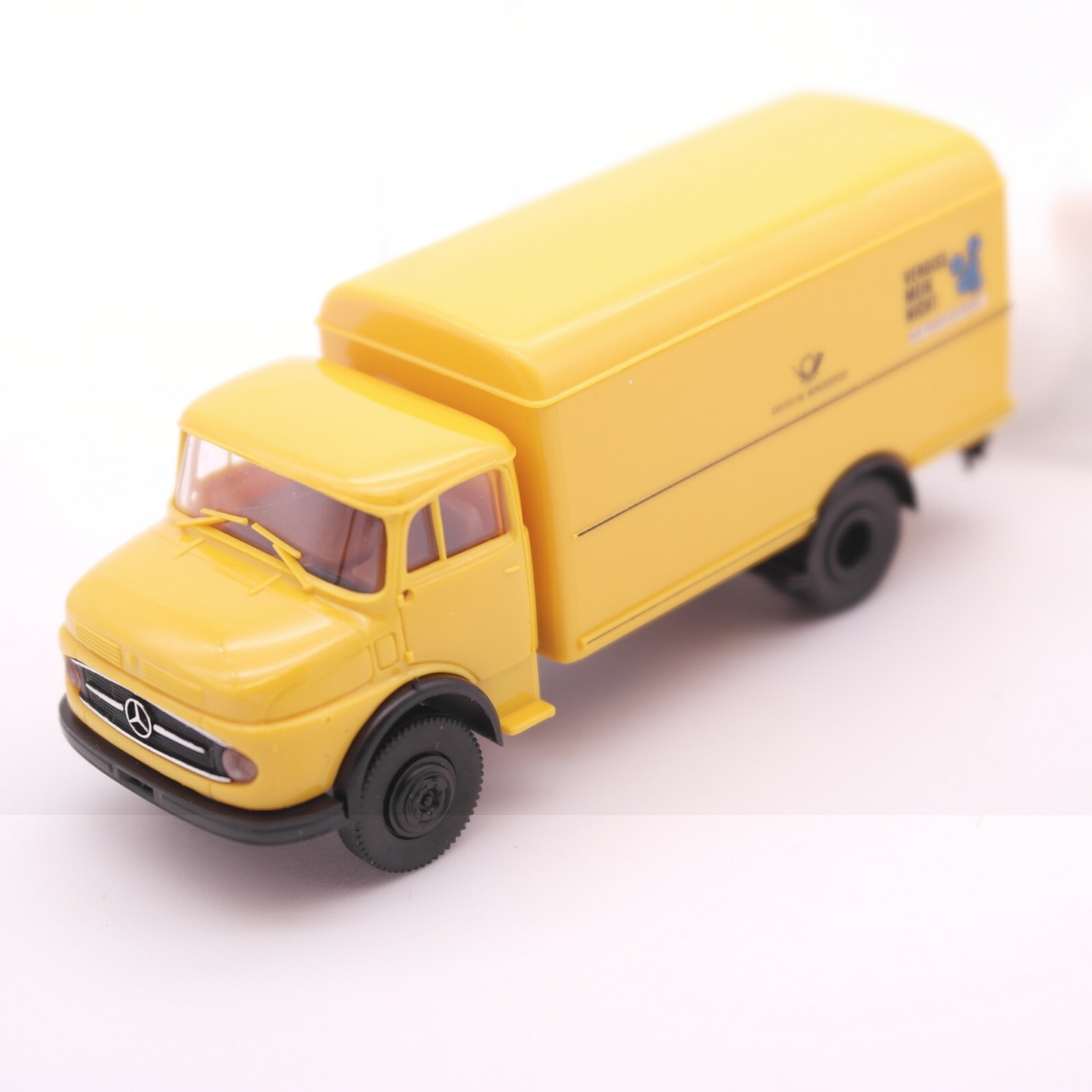 Brekina 1:87 MB Post-LKW "Vergiss mein nicht" in EVP RT2347