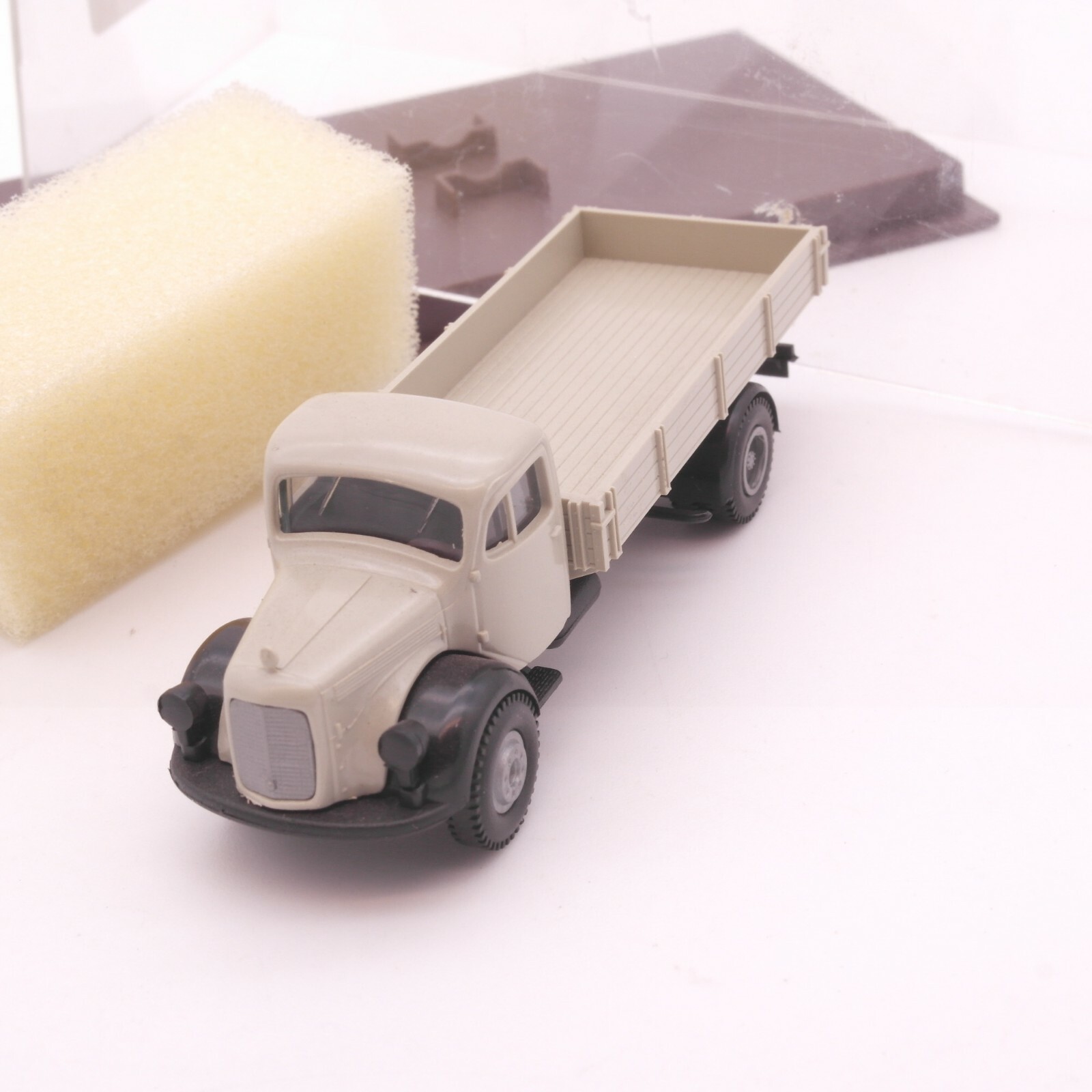 Brekina 1:87 Mercedes Benz 311 LKW Pritsche neutral in OVP RT5352