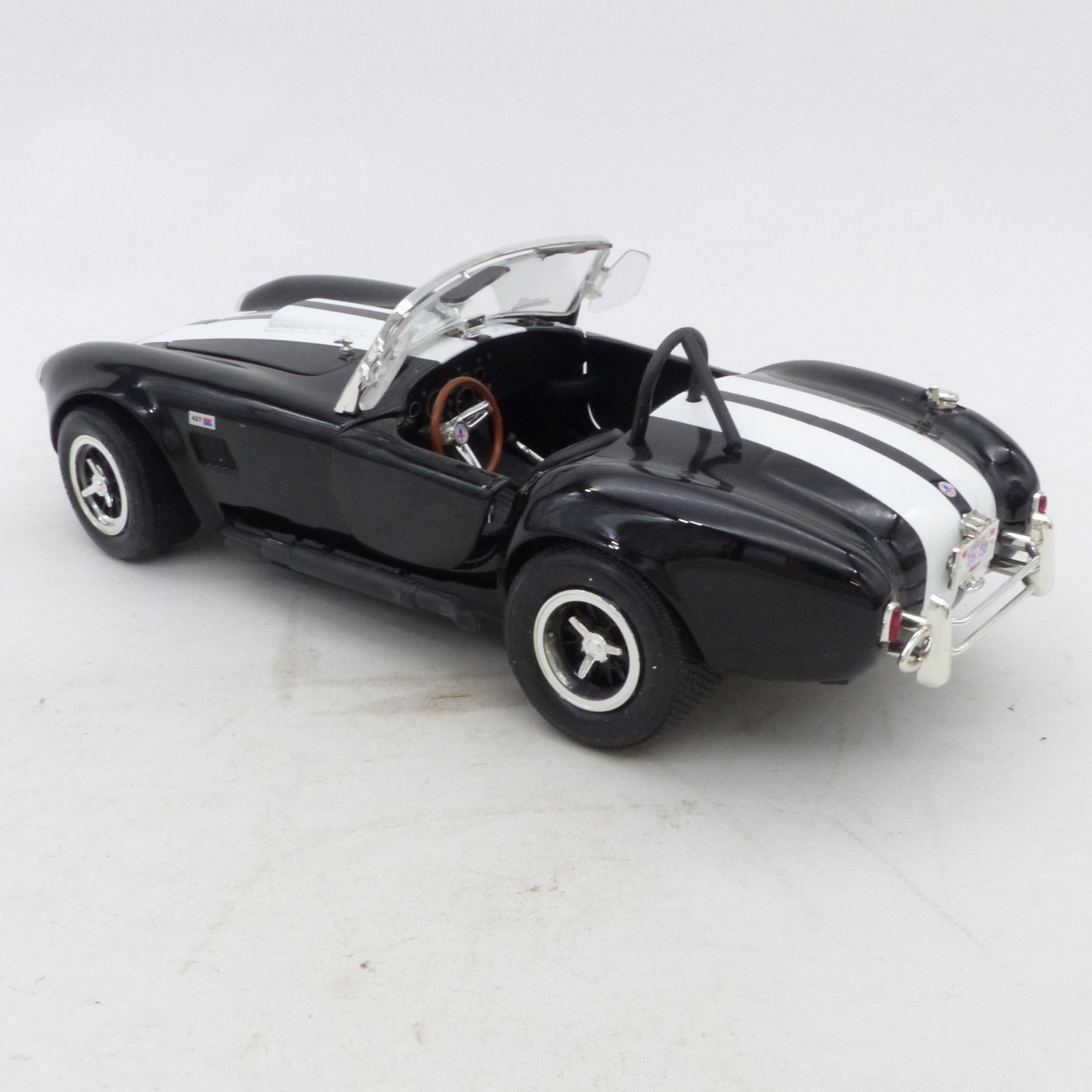 ERTL 1:18 Shelby Cobra 427 S/C schwarz/weiß in Tüte siehe Bilder o. EX8417 – Bild 4