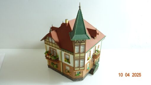 Fertigmodell H0 Stadthaus mit Turm aus Anlagenrückbau siehe Foto CK7439 o. – Bild 4