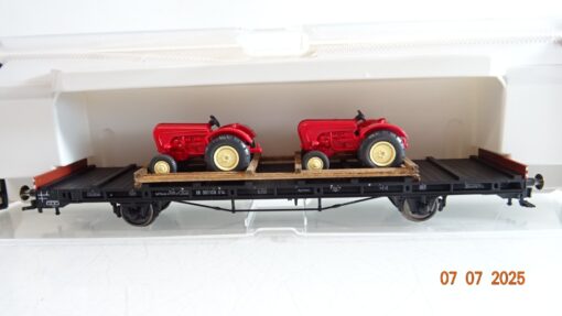 Fleischmann H0 523601 K Flachwagen mit 2 Porsche Traktoren der DB in OVP PR8915 – Bild 3