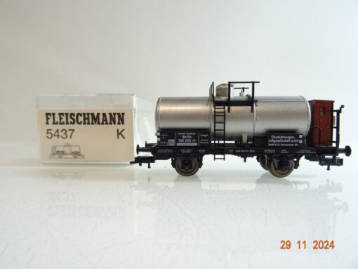Fleischmann H0 5437 K Kesselwagen mit Bremserhaus der DR in OVP PR4363