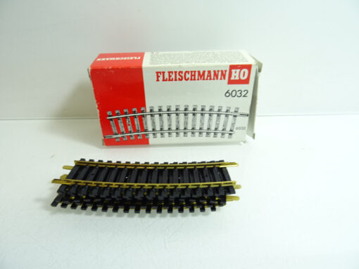 Fleischmann H0 6032 gebogenes Gleis 5Stück siehe Foto in OVP CK1495
