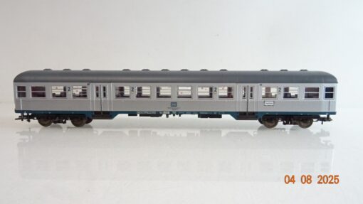 Fleischmann H0 Silberling 2.Kl. der DB PR9424 o.