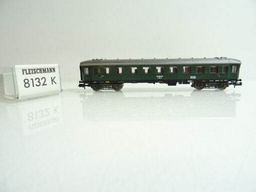Fleischmann N 8132K Schnellzugwagen 3.Kl. der DR in OVP AR7439