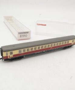 Fleischmann N Personenwagen 1. Klasse 61 80 18-70 049-1 der DB in EVP RR4370