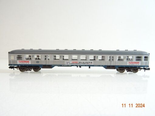 Fleischmann N Personenwagen Silberling 2.Kl. der DB PR3822 o.
