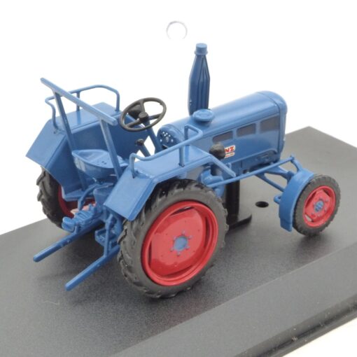 Hachette 1:43 Lanz D 2016 1955 Traktor in PC-Box EX4073 – Bild 3