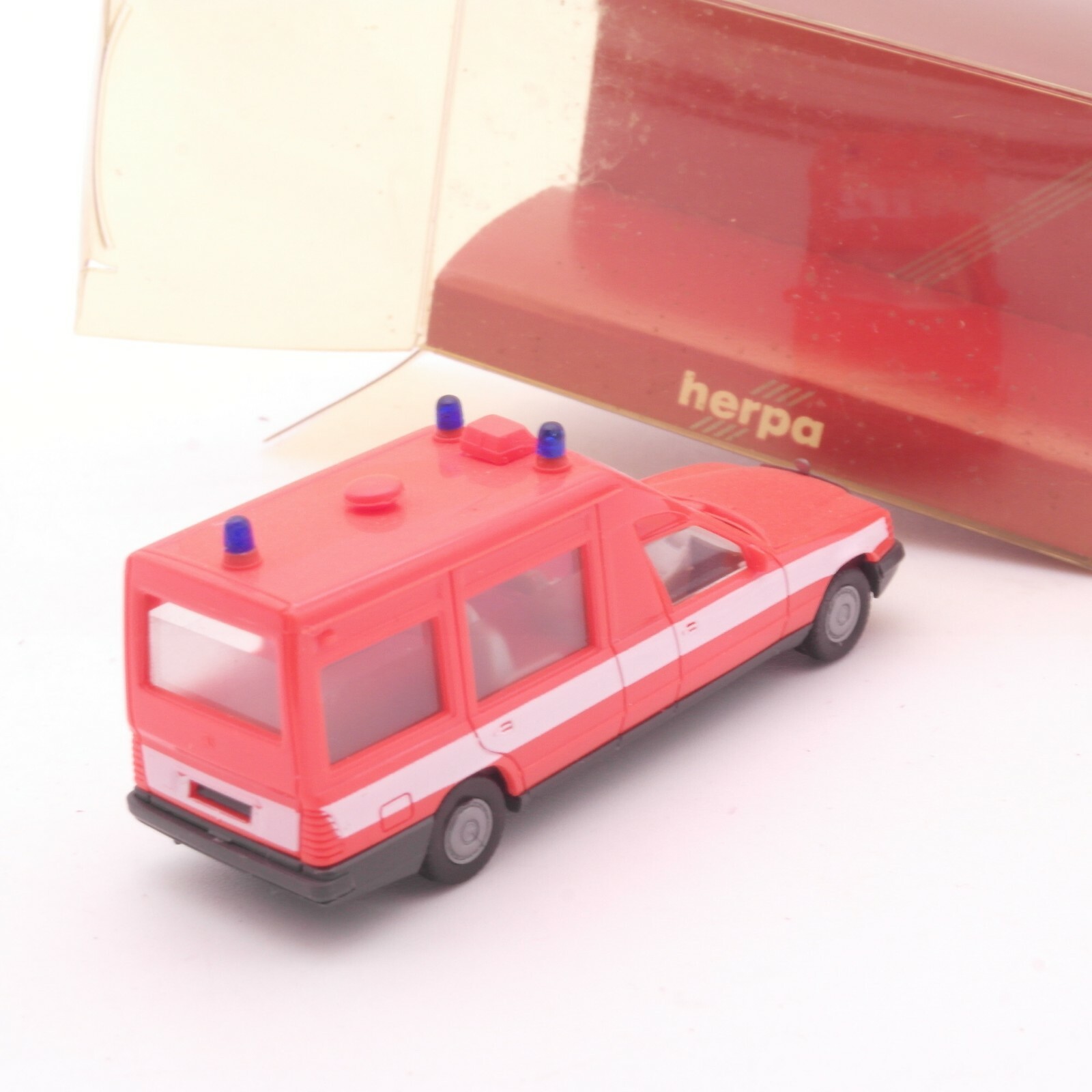 Herpa 1:87 4113 Mercedes-Benz Miesen Bonna 124 L Feuerwehr in OVP RT6745 – Bild 3