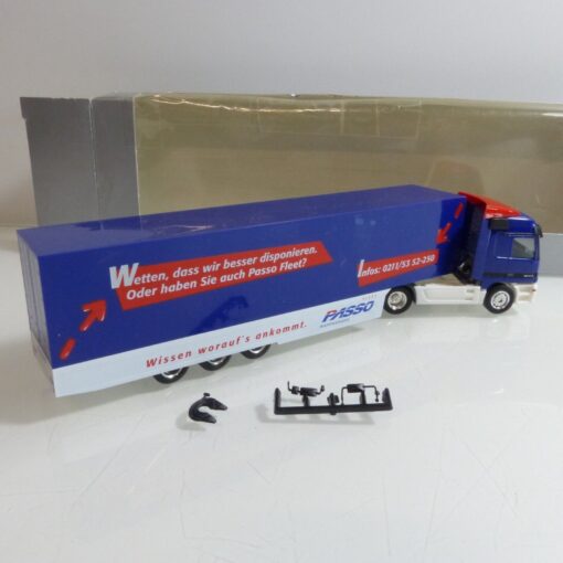 Herpa 1:87 MB Actros Sattelzug - Wissen worauf´s ankommt. PASSO, in OVP EB3955 – Bild 3