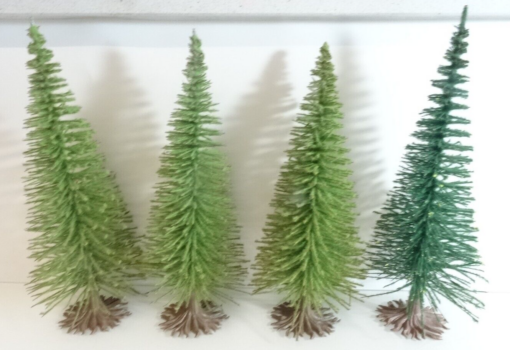 Herpa H0 Konvolut Tannenbäume 4 Stück Höhe 31- 32 cm o. QR6305