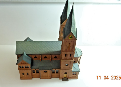 Kibri 39760 H0 Romanische Stadtkirche aus Anlagenrückbau siehe Foto CK7443 o.