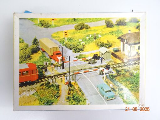 Kibri H0 2520 elektromagnetischer Bahnübergang siehe Foto in OVP CK8394 – Bild 3