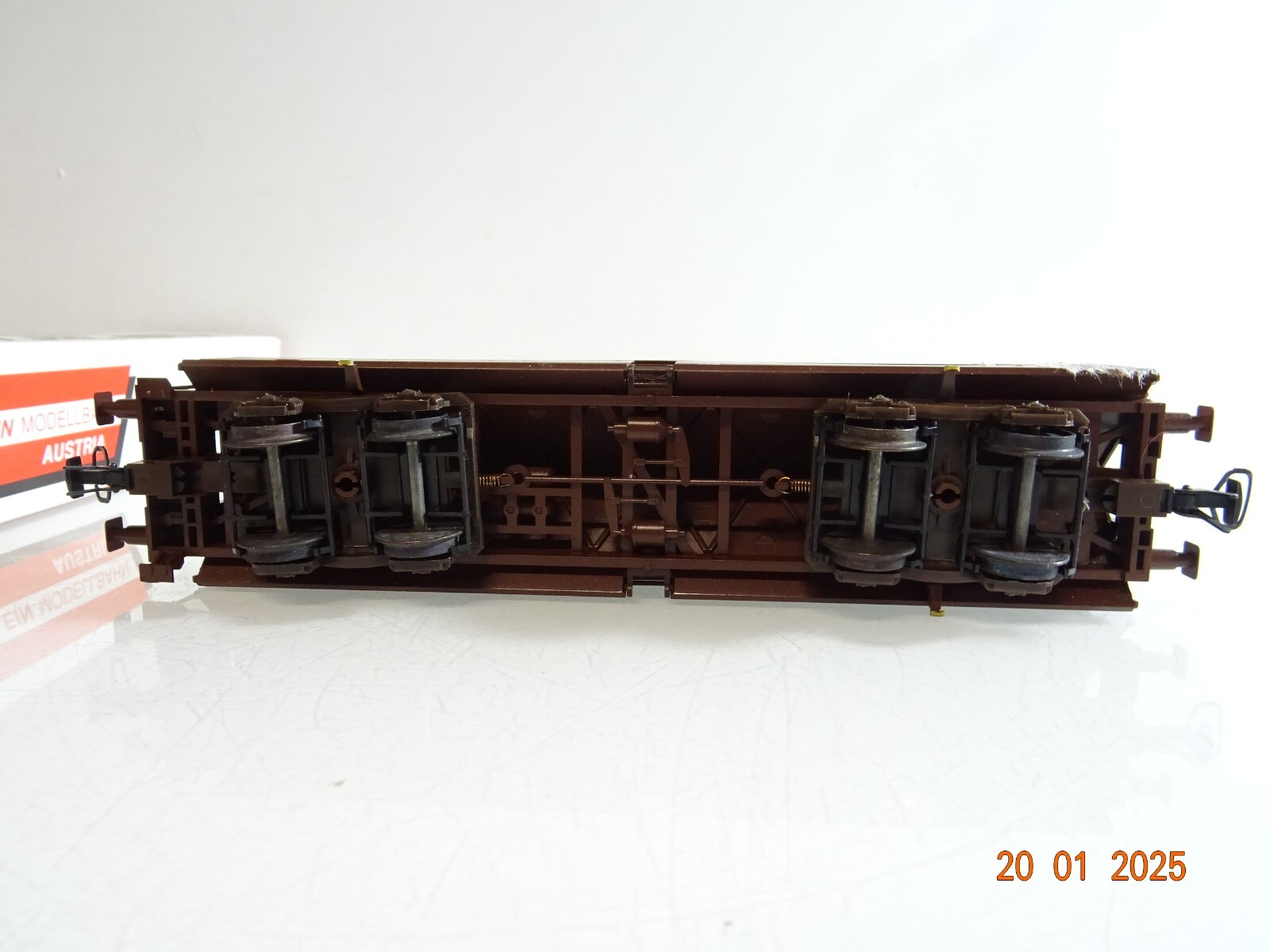 Klein Modellbahn H0 3581 AC Hochbordwagen mit Koksladung der ÖBB in OVP PR5401 – Bild 5