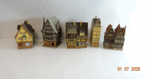 Konvolut H0 Gebäude und Häuser 5 Stück siehe Foto CK9218 o.