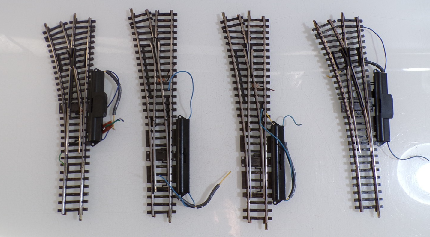 Konvolut Märklin H0 K Gleis Weichen mit Antrieb 4 Stück s. Foto PK3023 o.
