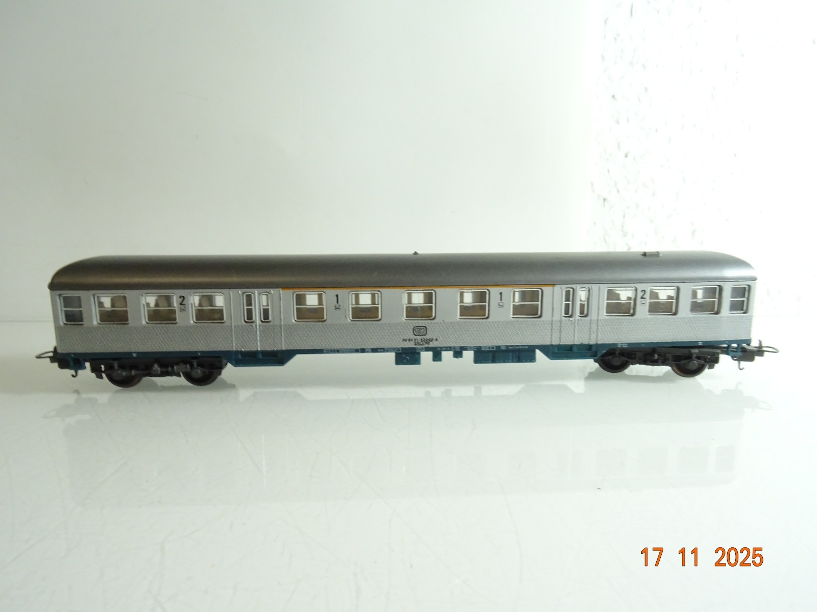 Lima H0 Personenwagen 1./2. Klasse 50 80 31-53045-6 der DB RR4650 o.