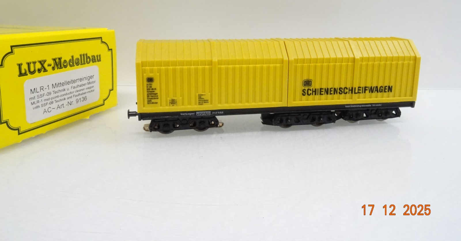 Lux Modellbau H0 9136 AC Mittelleiterreiniger SSF-09 Technik in OVP JL5126