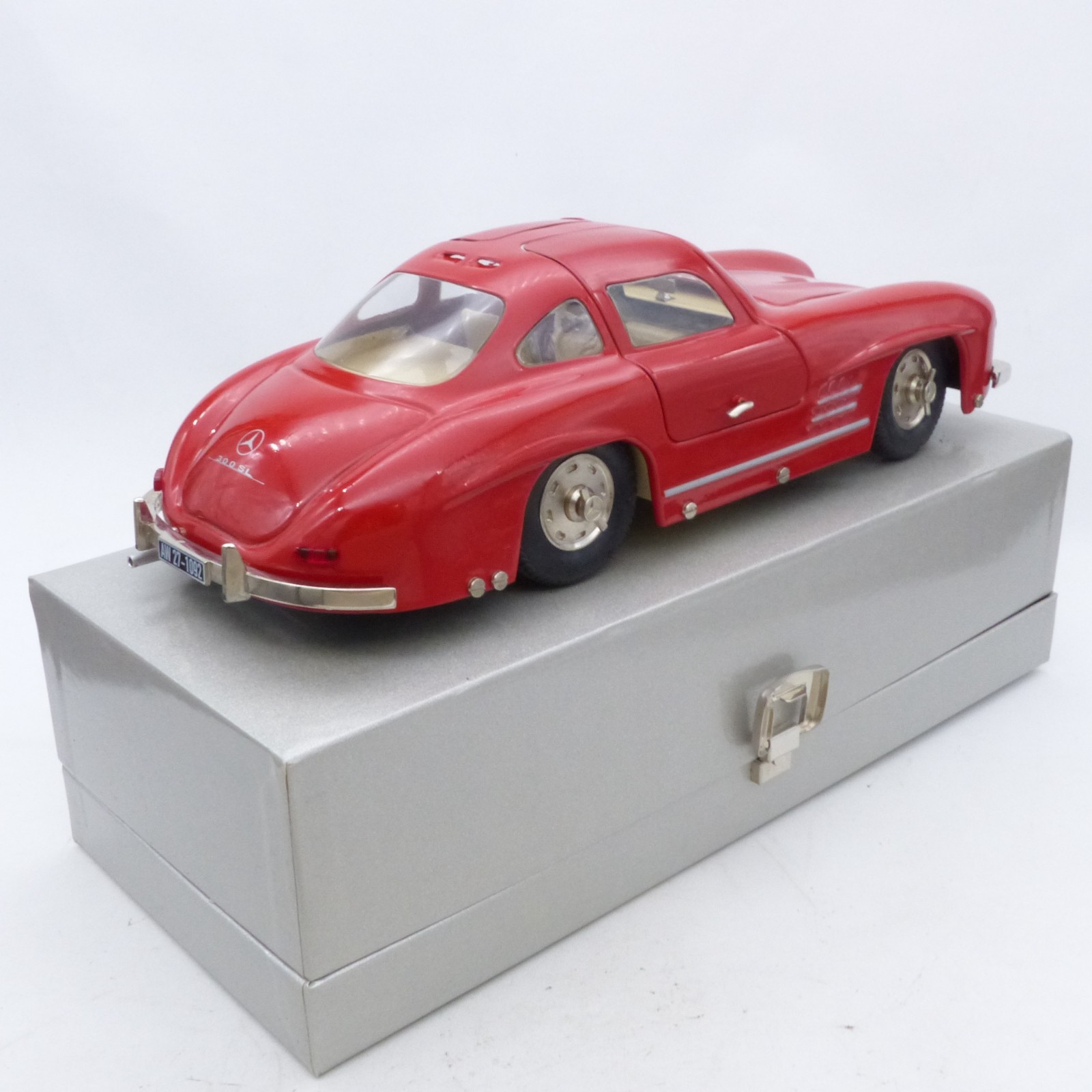 Märklin 1:16 1992 Mercedes-Benz 300 SL rot in OVP EX8285 – Bild 6