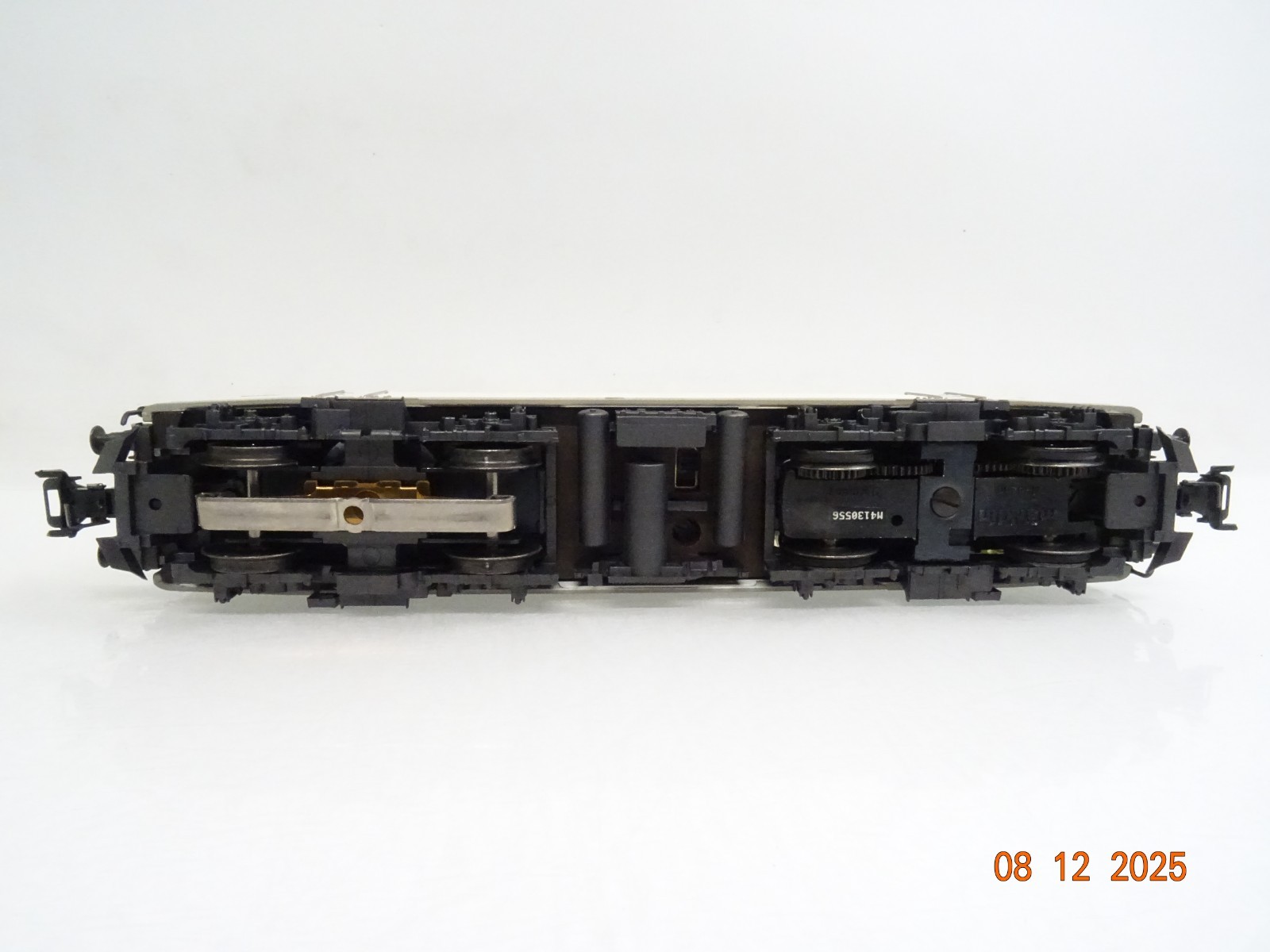 Märklin H0 3441 E-Lok BR 143 001-6 AEG der DB Delta in OVP JL4917 – Bild 4