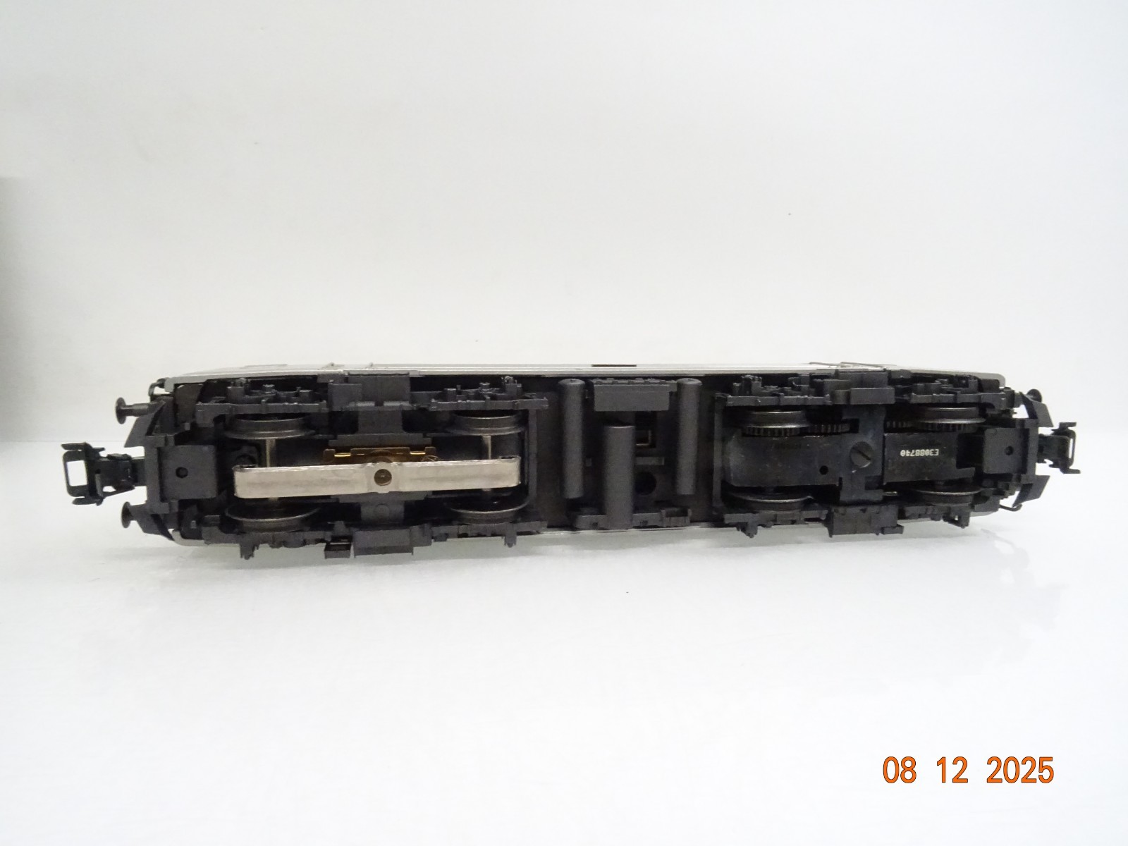 Märklin H0 3444 E-Lok BR 243 897-6 der DR silber in OVP JL4921 – Bild 4