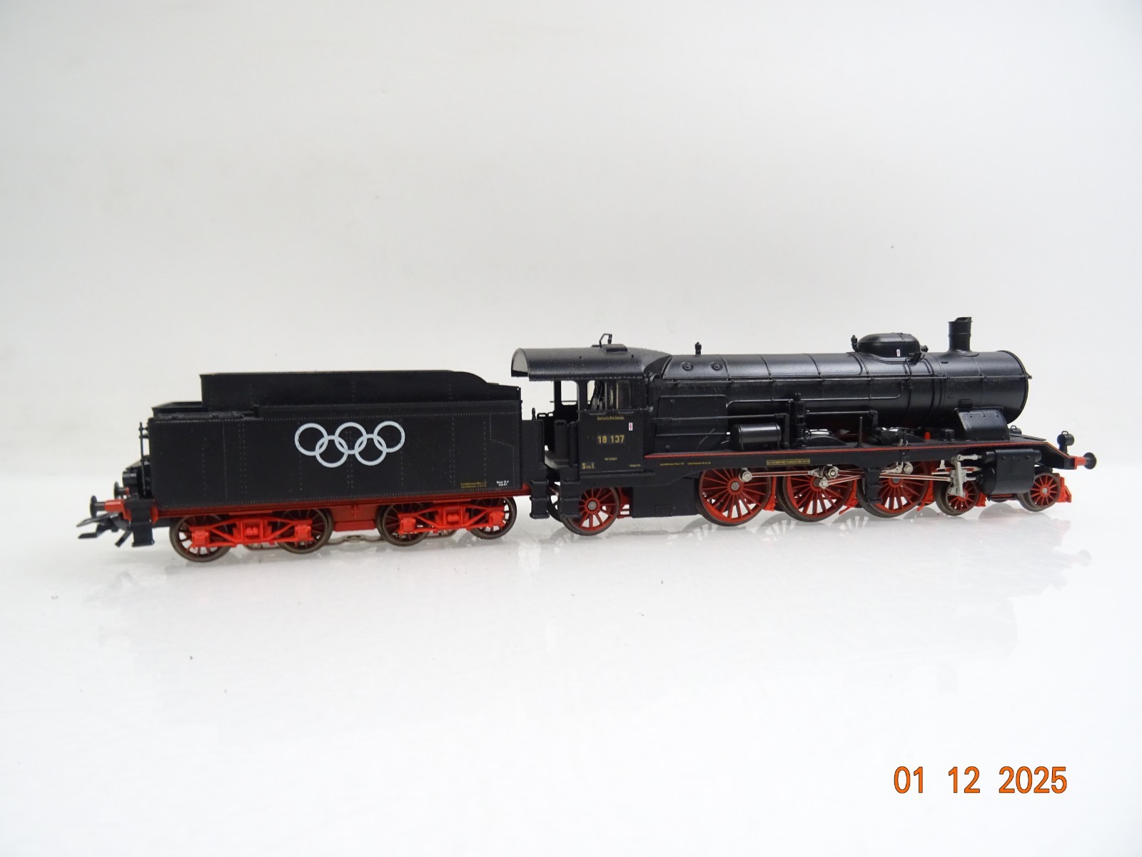 Märklin H0 37112 Dampflok BR 18 137 der DRG Olympia Digital in OVP JL4783 – Bild 3
