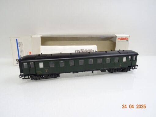 Märklin H0 4245 Frankreich Eilzugwagen 2.Kl. der SNCF LüP: 225 mm in OVP JL276