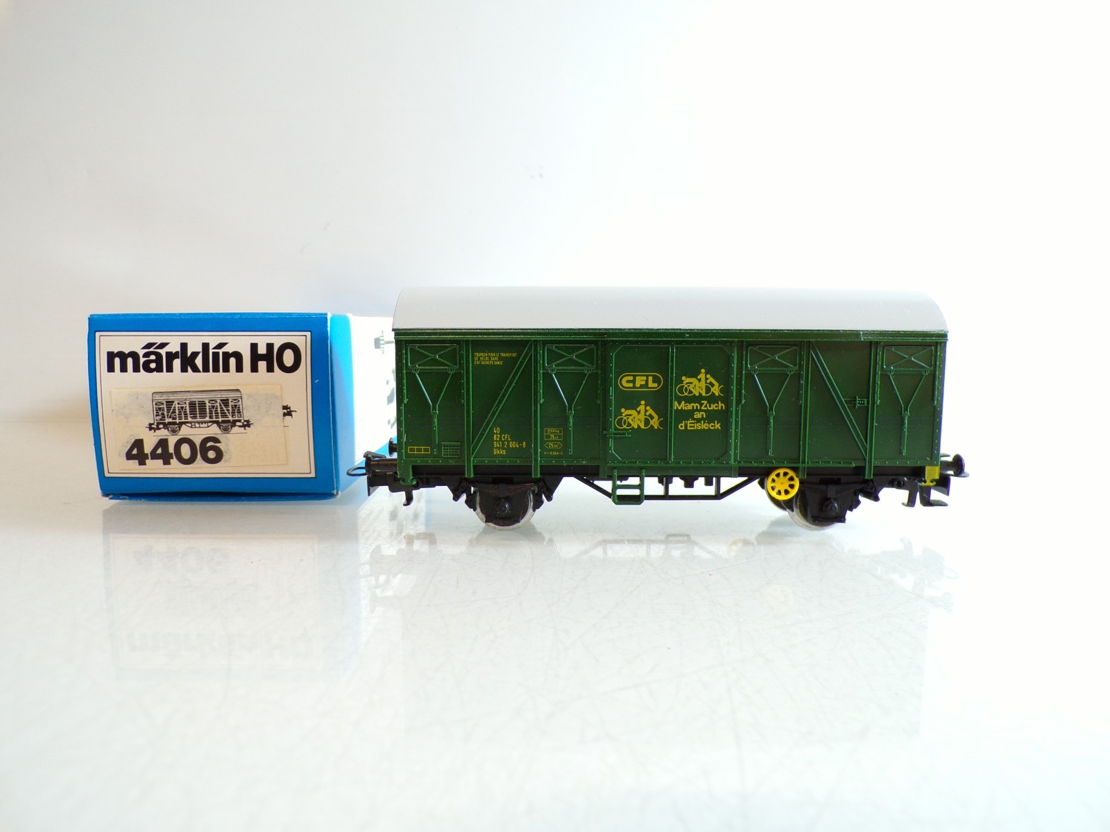 Märklin H0 4406 gedeckter Güterwagen der CFL in OVP BH1472