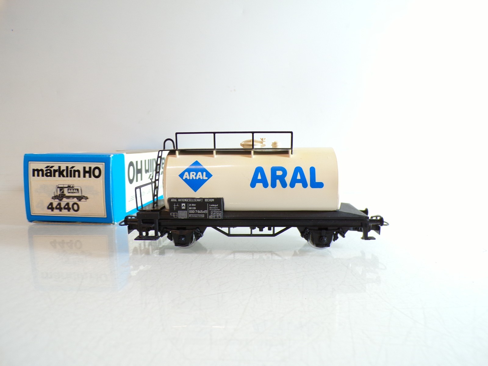 Märklin H0 4440 Kesselwagen ARAL der DB in OVP BH1467 – Bild 3