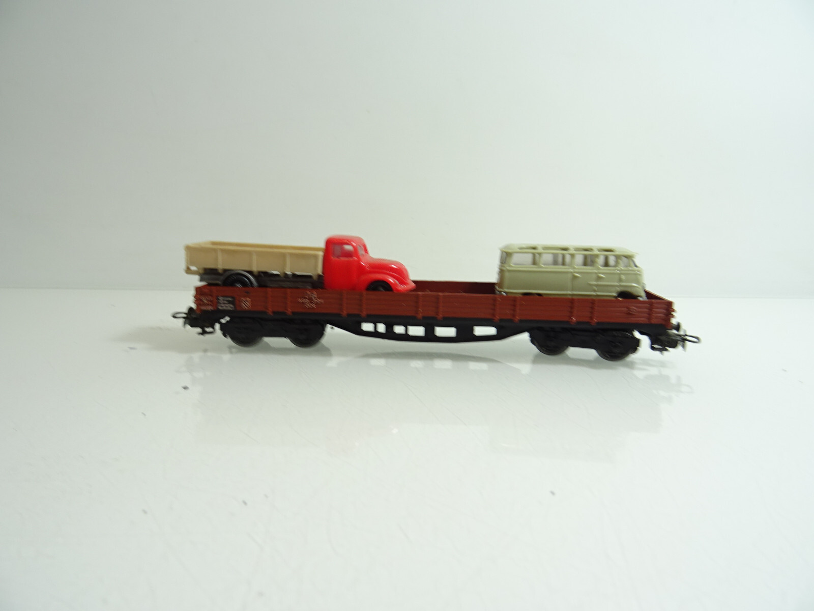 Märklin H0 4515 Niederbordwagen mit Lkw und Bus in OVP TF678 – Bild 3