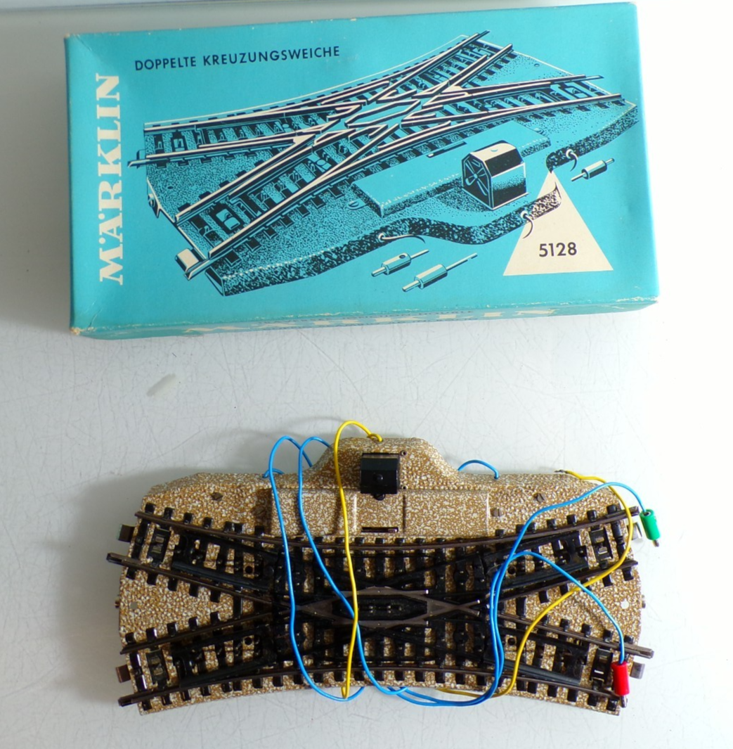 Märklin H0 5128 Doppelte Kreuzungsweiche siehe Foto in OVP PK2600