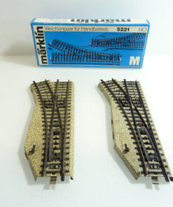 Märklin H0 5221 M-Gleis Weichenpaar für Handbetrieb 2xlinks in OVP CK542