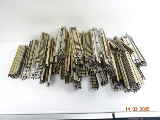Märklin H0 Konvolut M-Gleis ca. 130tlg. siehe Foto CK6030 o.