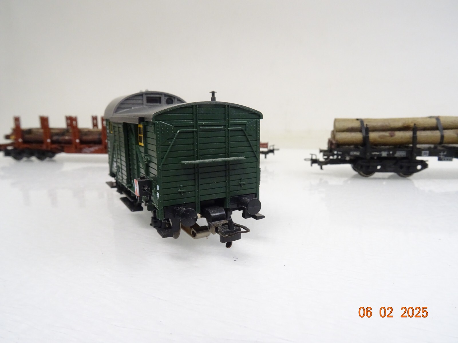 Märklin H0 Rungenwagen mit Ladung 2 Stk u Güterzug Begleitwagen der DB PR5787 o. – Bild 7