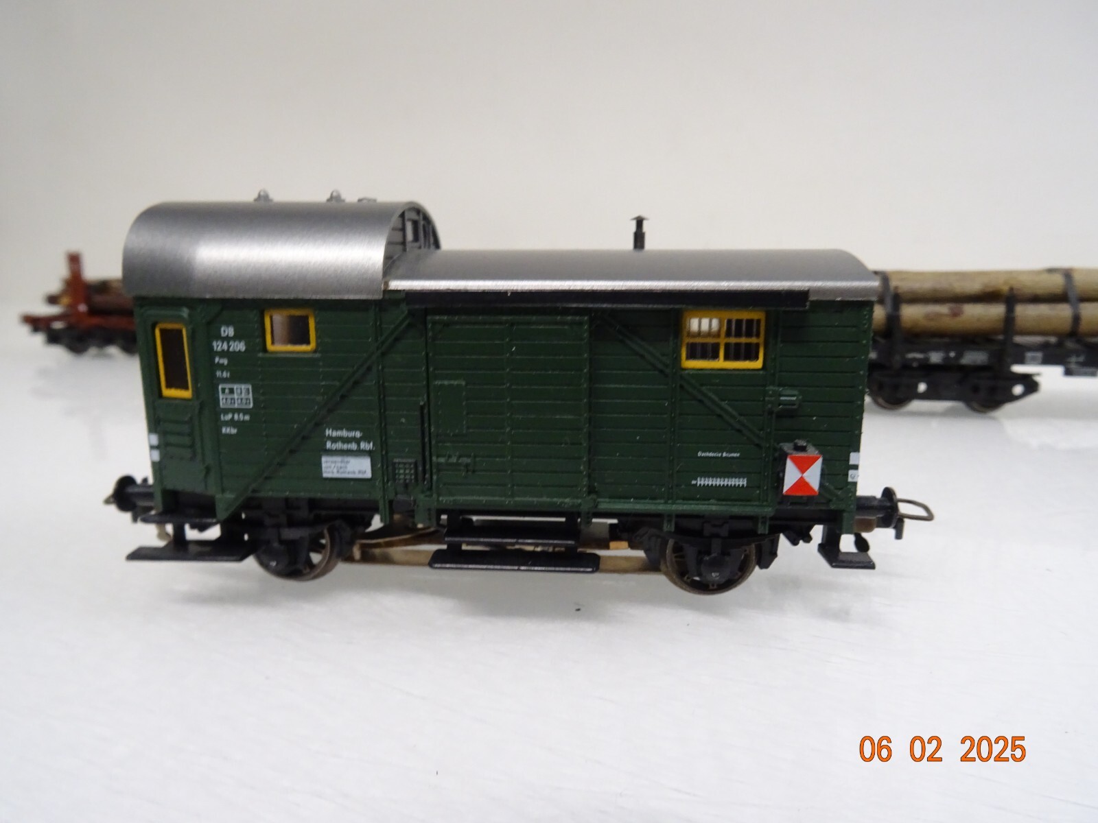 Märklin H0 Rungenwagen mit Ladung 2 Stk u Güterzug Begleitwagen der DB PR5787 o. – Bild 10