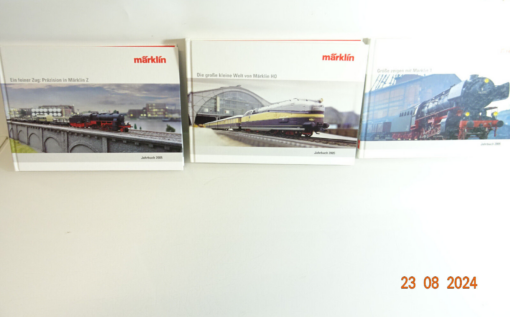 Märklin Jahrbuch 2005 3tlg. siehe Foto CK3149 o.