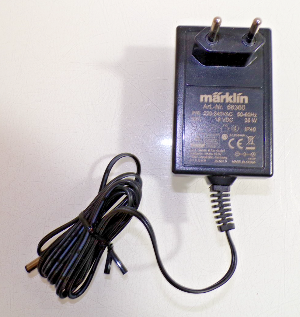Märklon H0 66360 Schaltnetzteil 36 VA, 230 Volt siehe Foto PK3173 o.