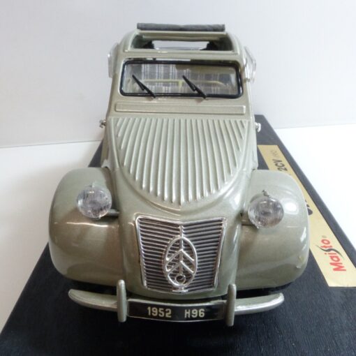 Maisto 1:18 Nr.: 31835 Citroën 2CV grau/metallic, in OVP EB6428