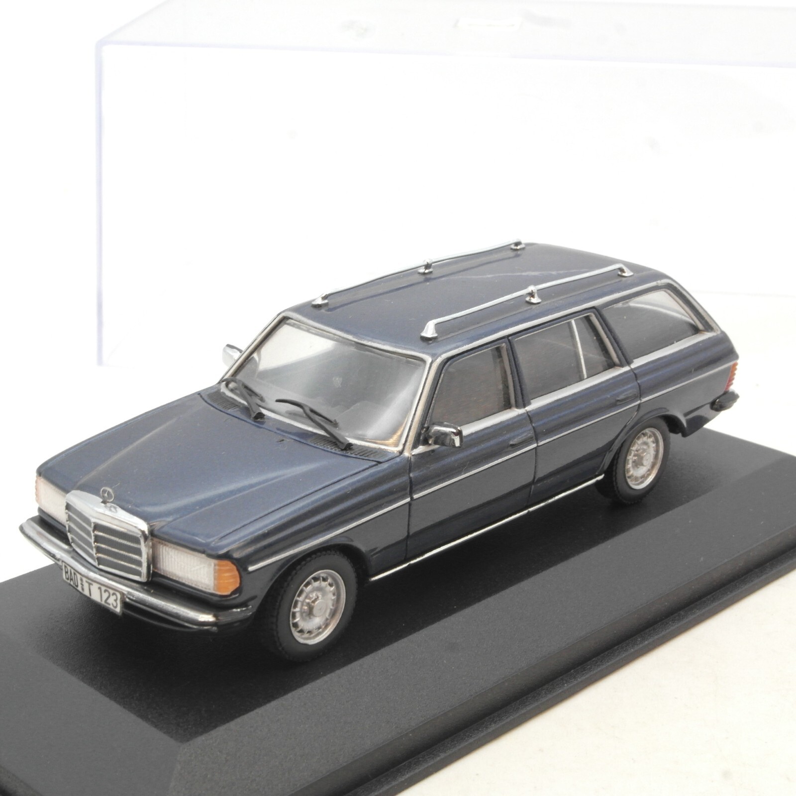 Minichamps 1:43 Mercedes Benz 280 TE Kombi in PC Box RG2318