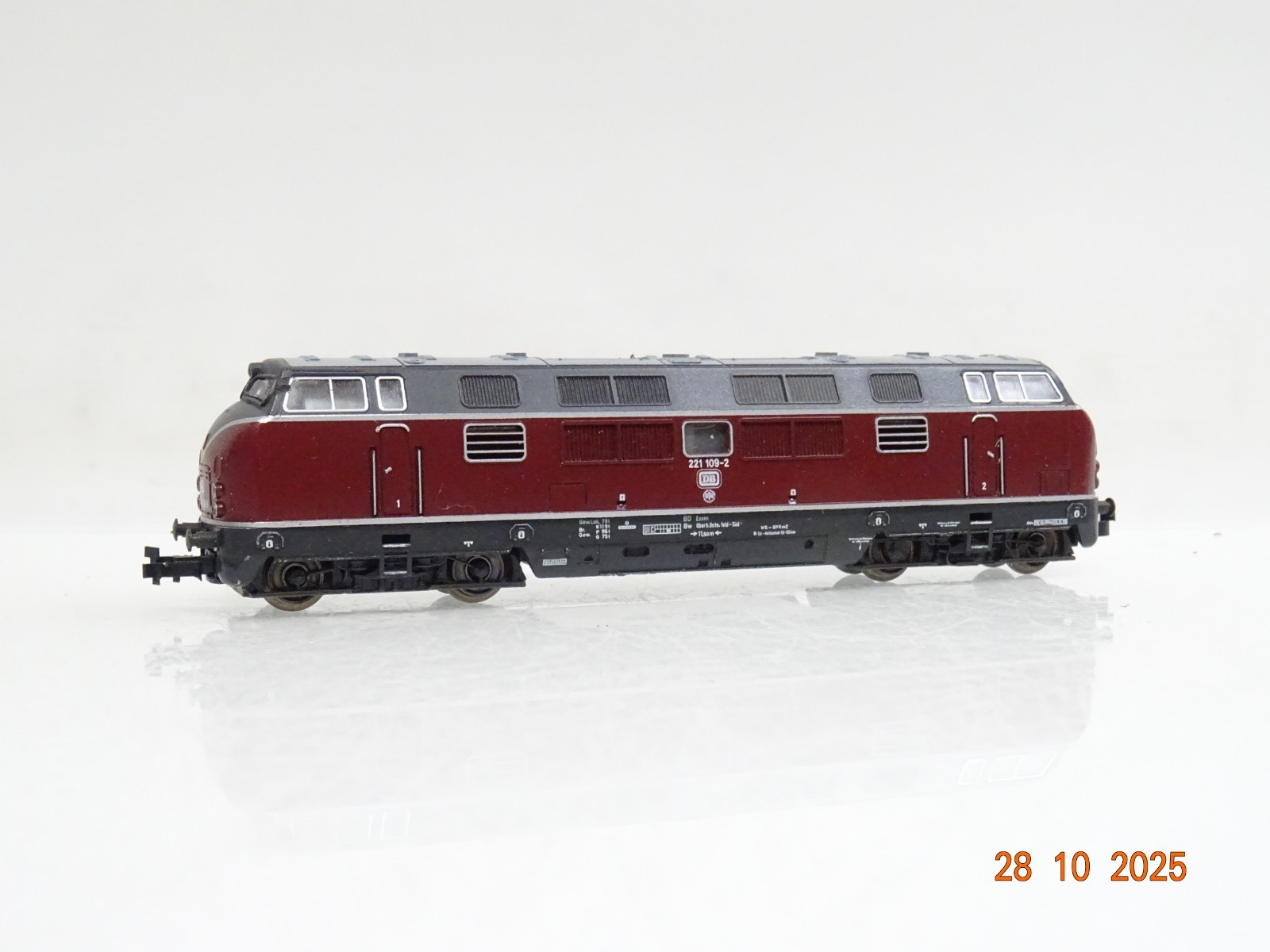 Minitrix N 2061 Diesellok BR 221 109-2 der DB JL3907 o.