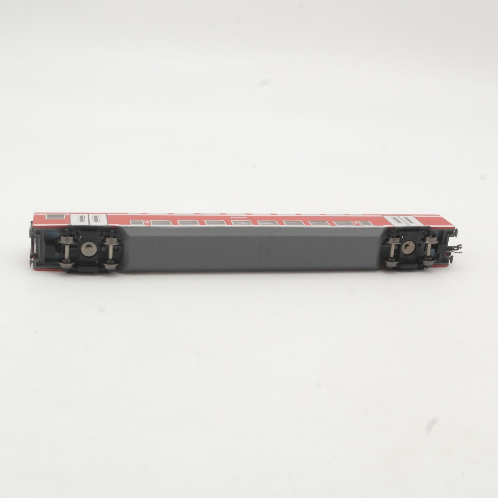 Minitrix N Doppelstockwagen Regio 2. Klasse der DB RR5062 o. – Bild 4