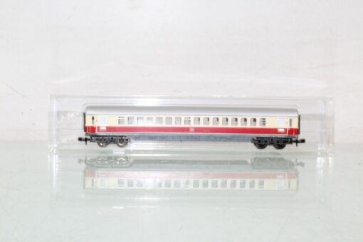 Minitrix N Personenwagen 1. Kl. der DB in EVP GS1244