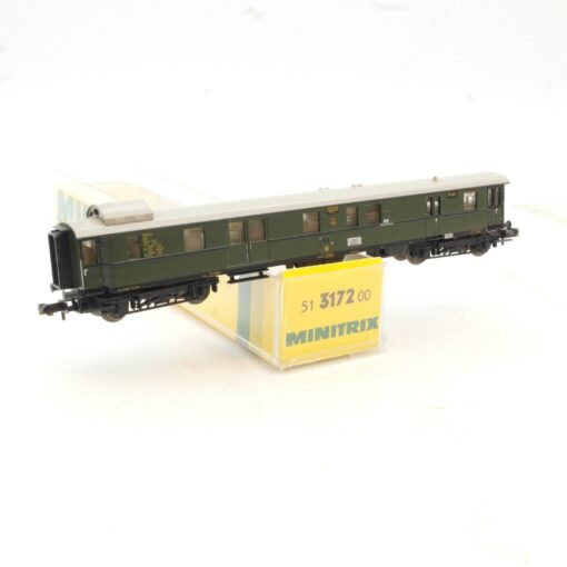 Minitrix N Personenwagen 2. Klasse 17505 der DB in EVP RG3019